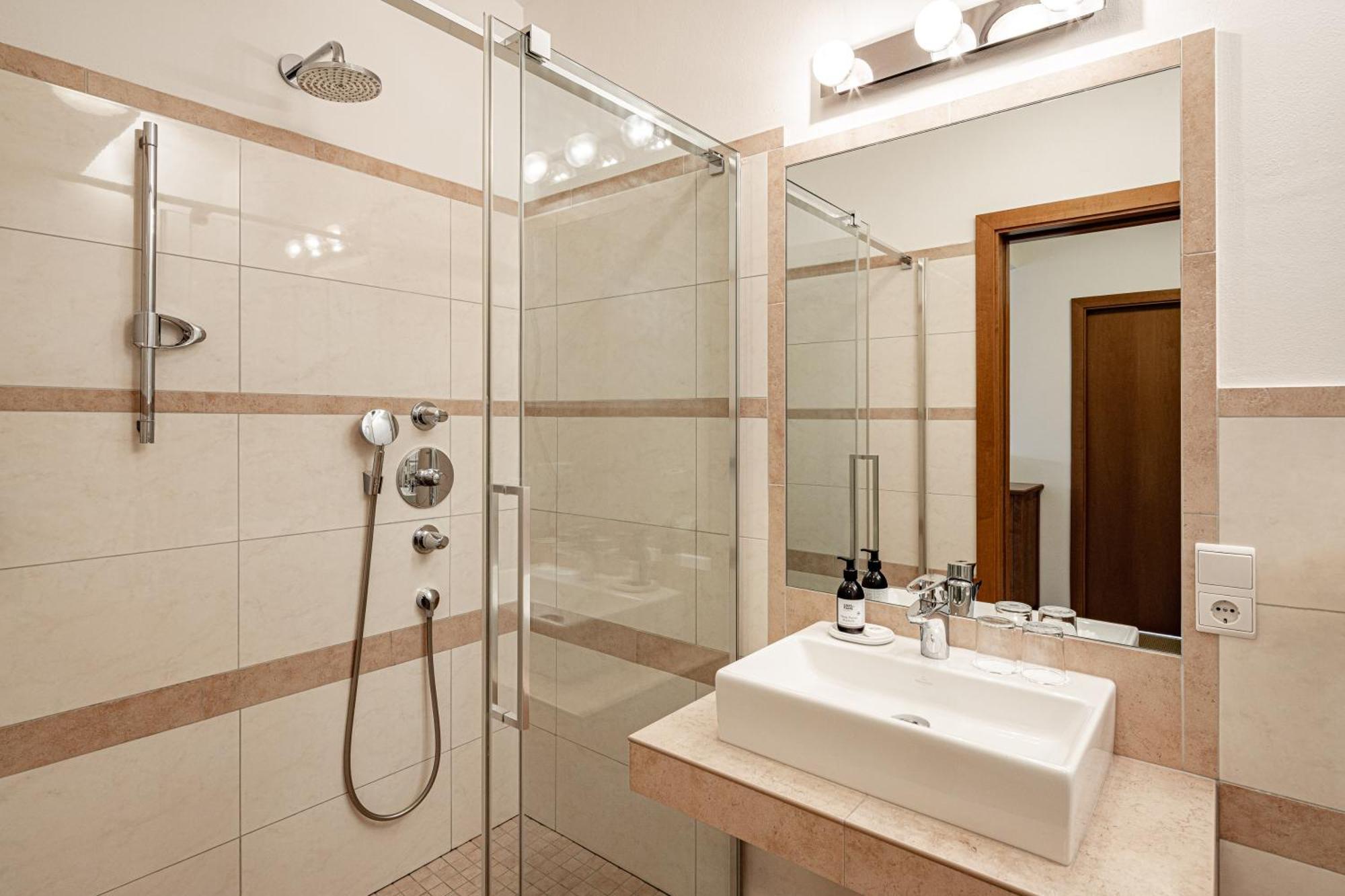 Hotel Haus Am Hang Caldaro Phòng bức ảnh