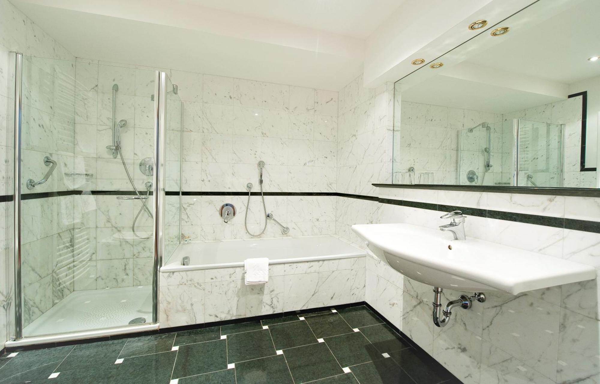 Hotel Haus Am Hang Caldaro Phòng bức ảnh